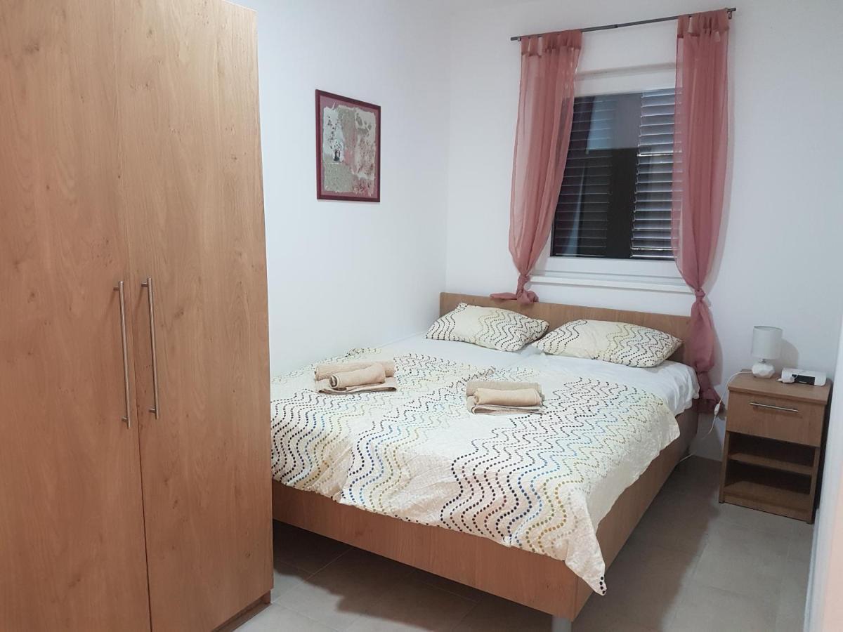 Niva Apartment *
