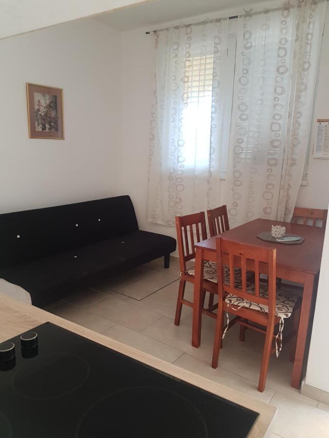 Niva Apartment